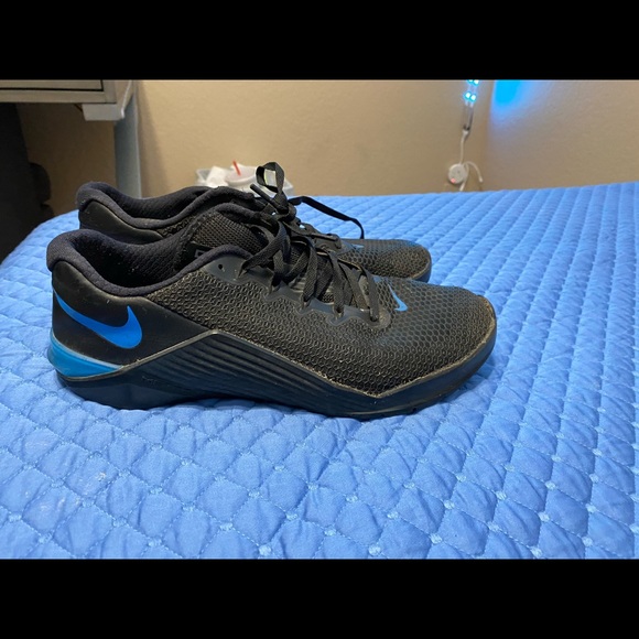 Air max 270s - Picture 3 of 5